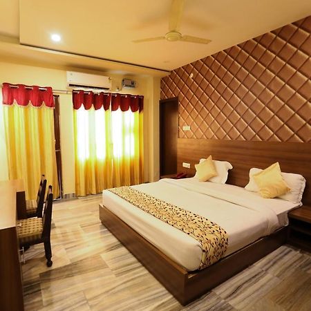 Hotel Vishwanath Varanasi Exterior photo